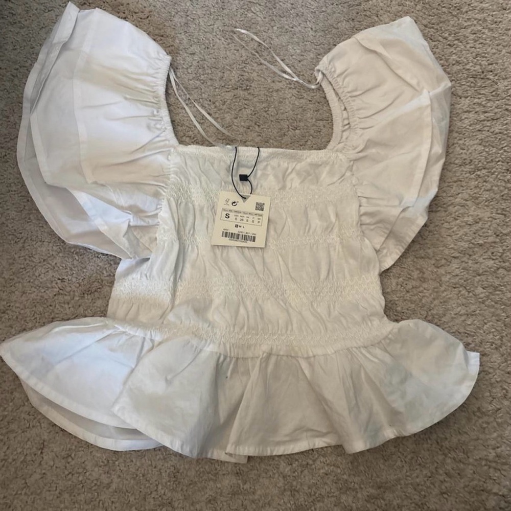 Zara White Ruffled Blouse